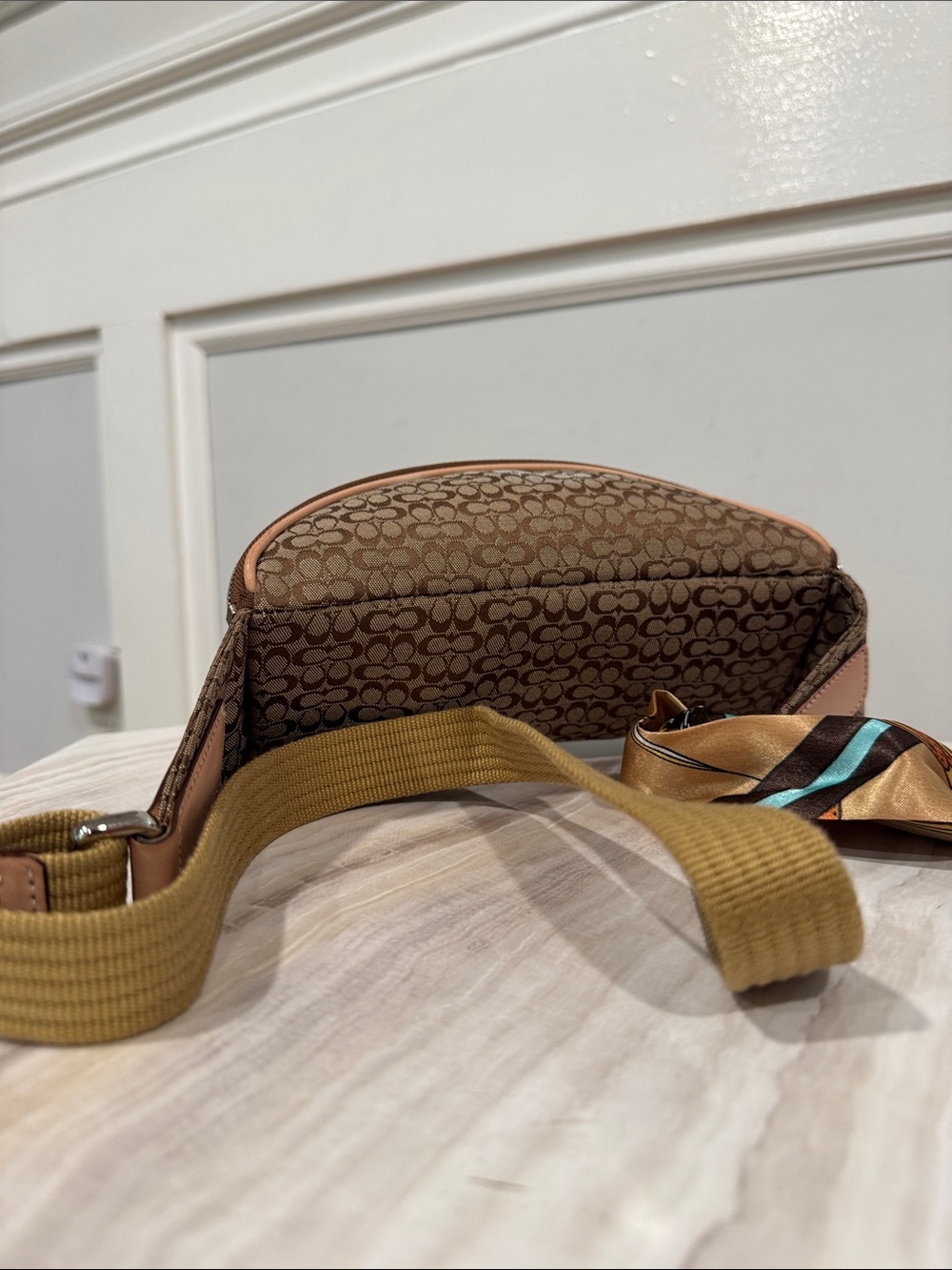 Coach Bag Vintage Y2K Brown Jacquard Signature Small Belt Bag Fanny Pack EUC - Picture 9 of 17